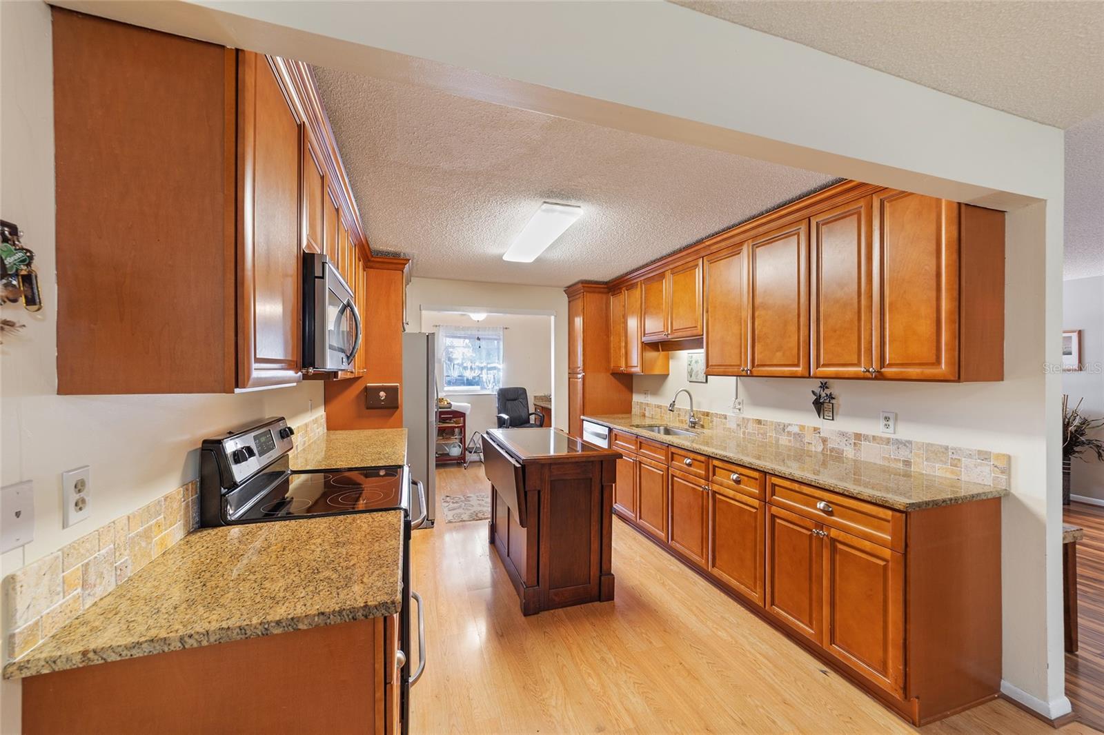 ON TOP OF THE WORLD - Residential