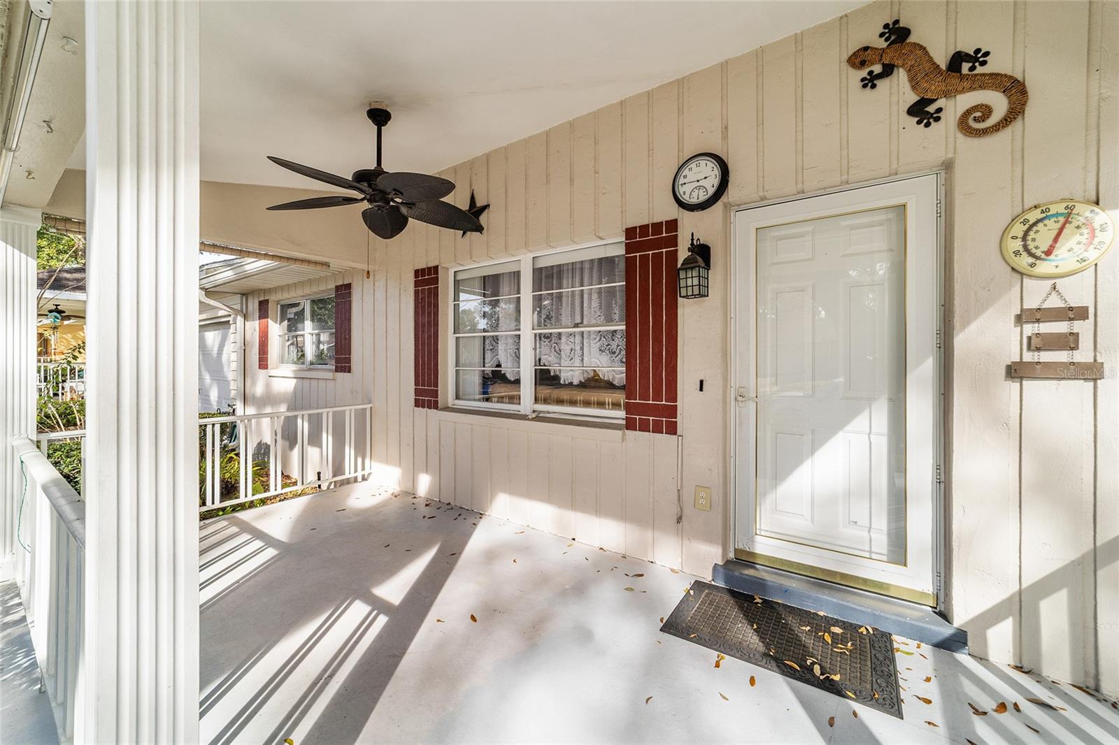 ON TOP OF THE WORLD - Residential