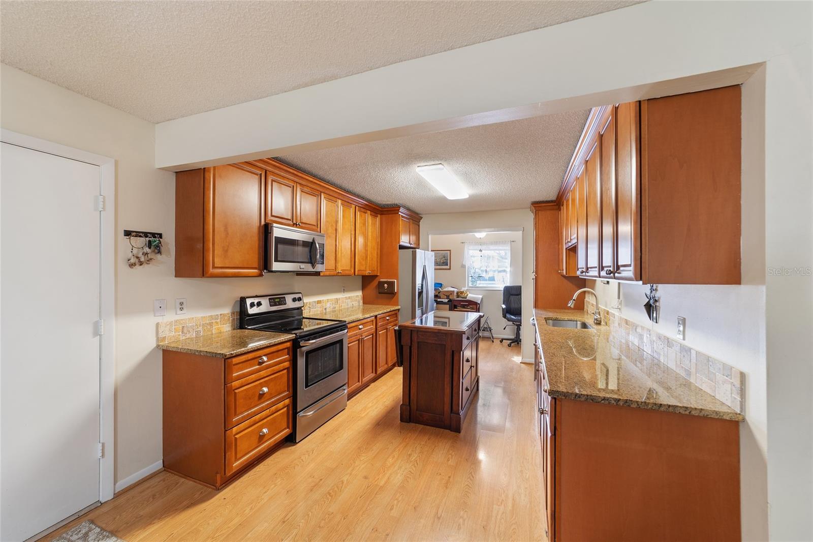 ON TOP OF THE WORLD - Residential