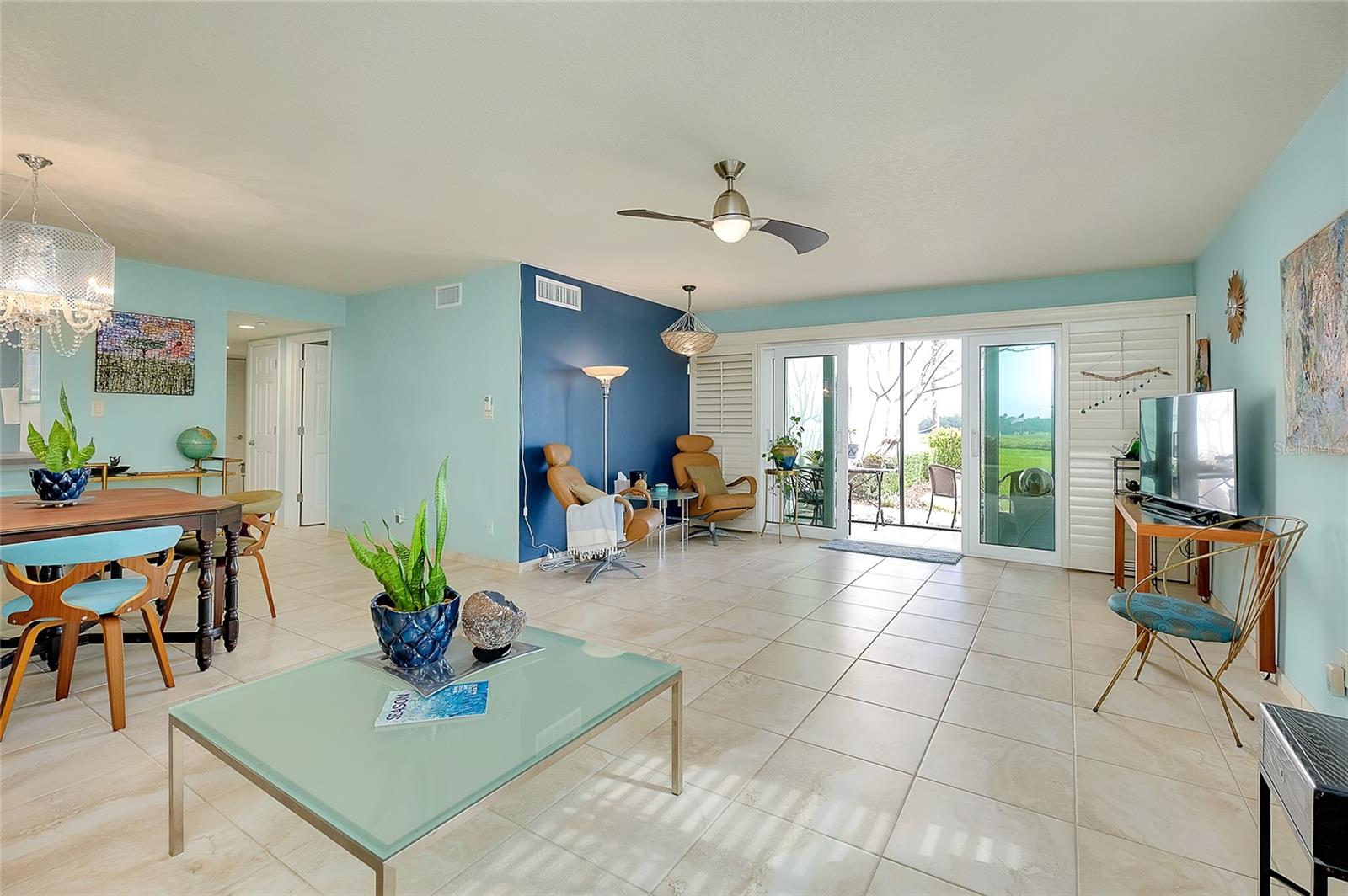 PELICAN HARBOUR & BEACH CLUB - Residential