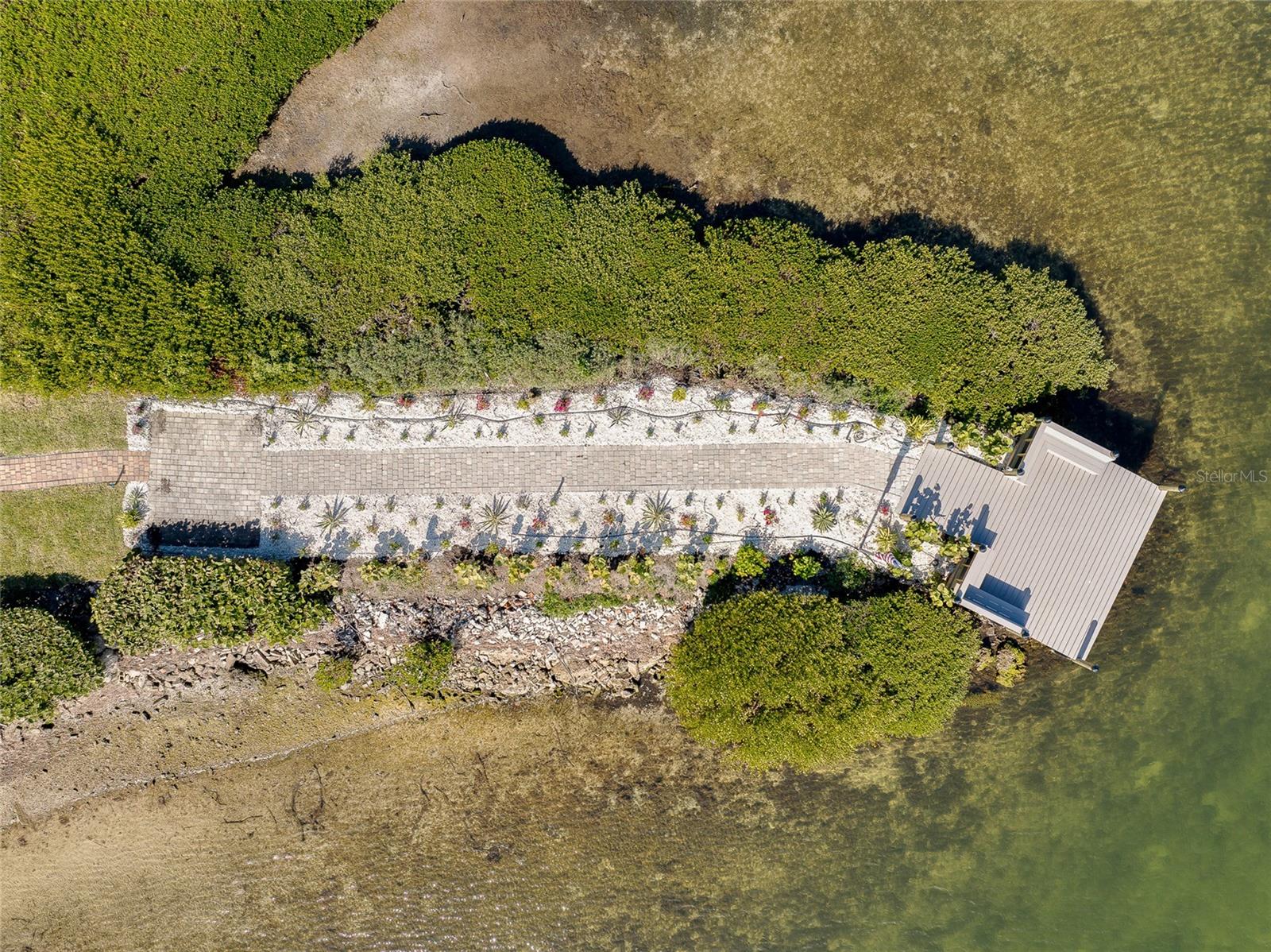 PELICAN HARBOUR & BEACH CLUB - Residential