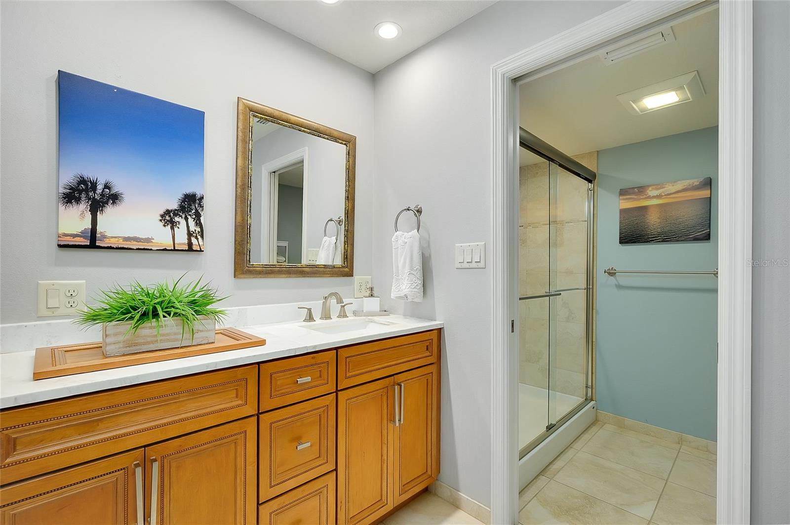 PELICAN HARBOUR & BEACH CLUB - Residential