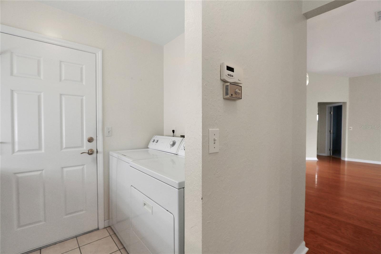 OAK RUN LAUREL OAKS - Residential