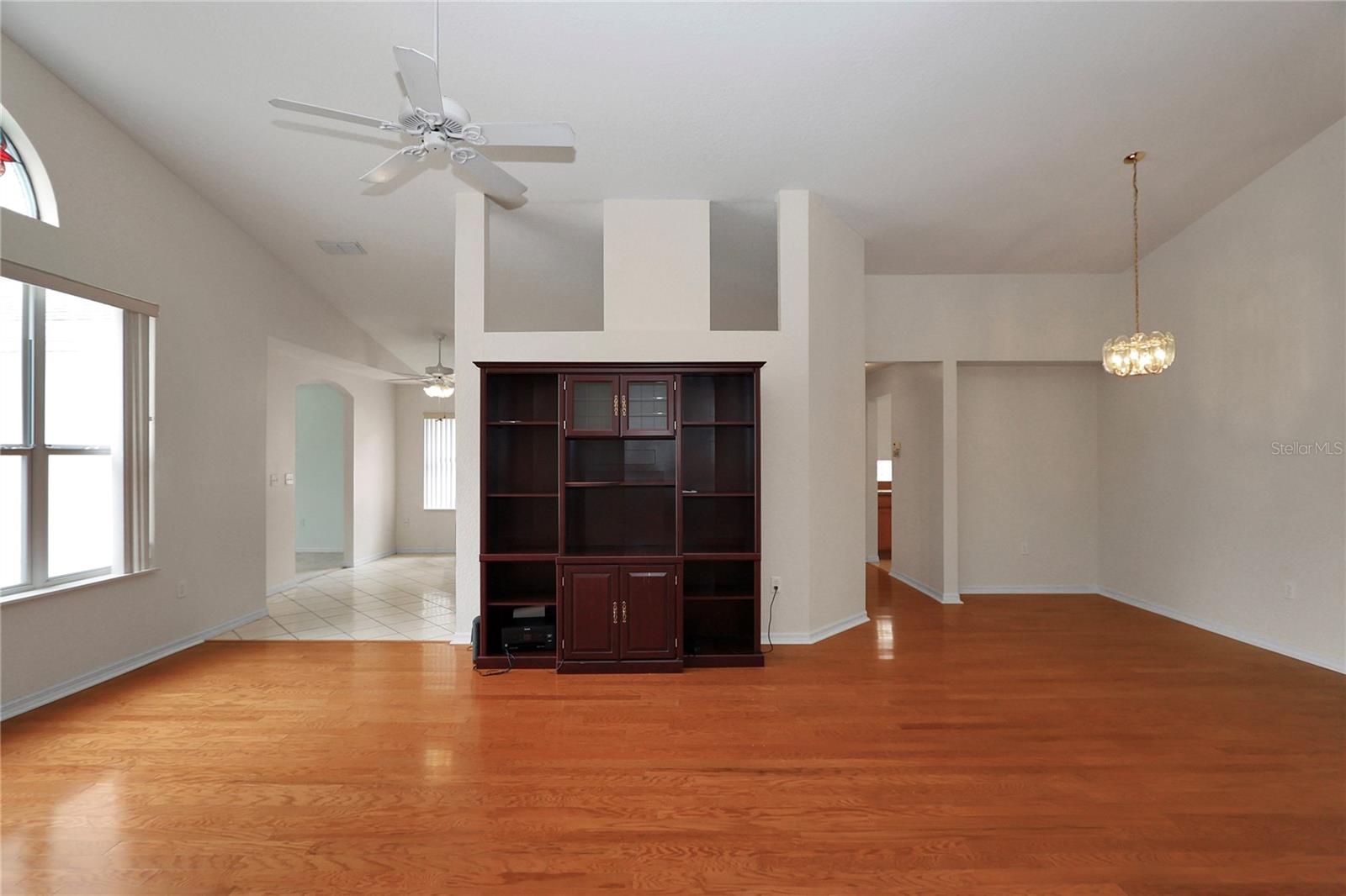 OAK RUN LAUREL OAKS - Residential