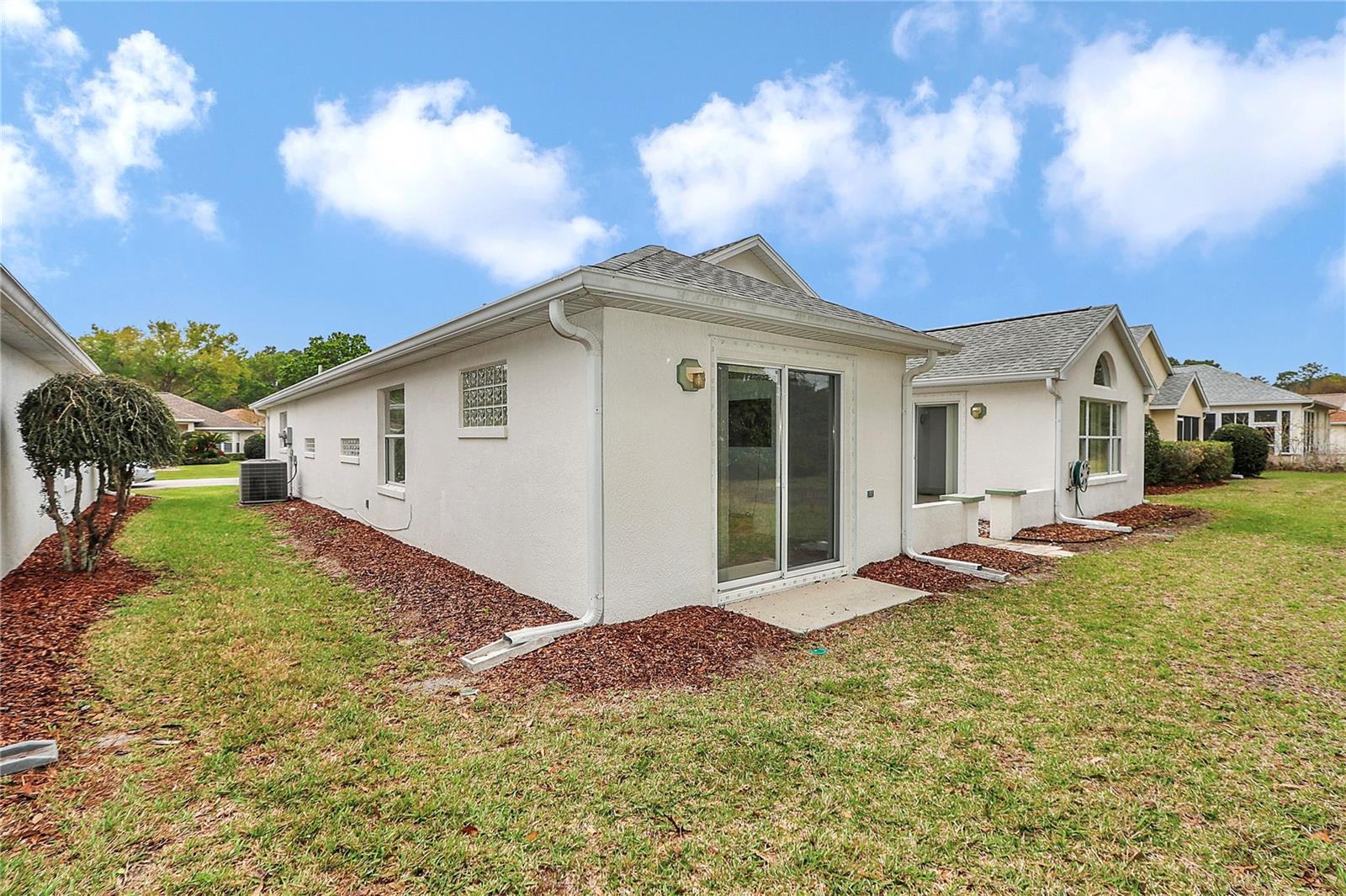 OAK RUN LAUREL OAKS - Residential