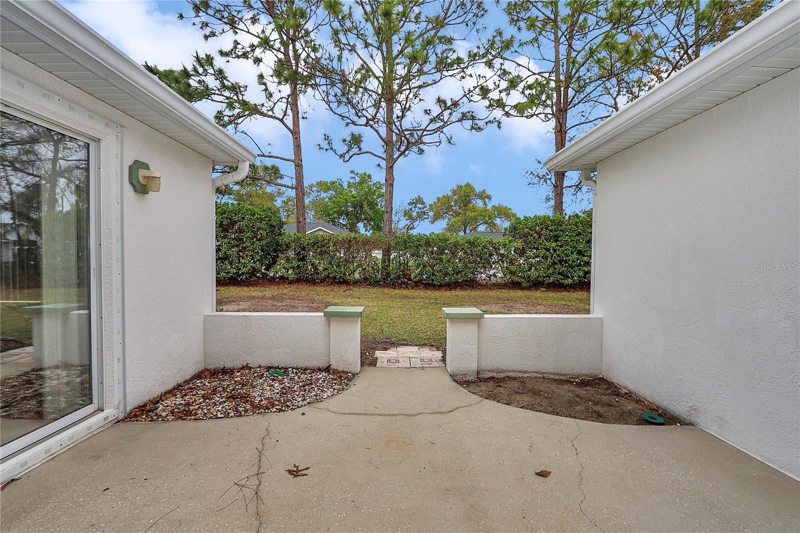 OAK RUN LAUREL OAKS - Residential