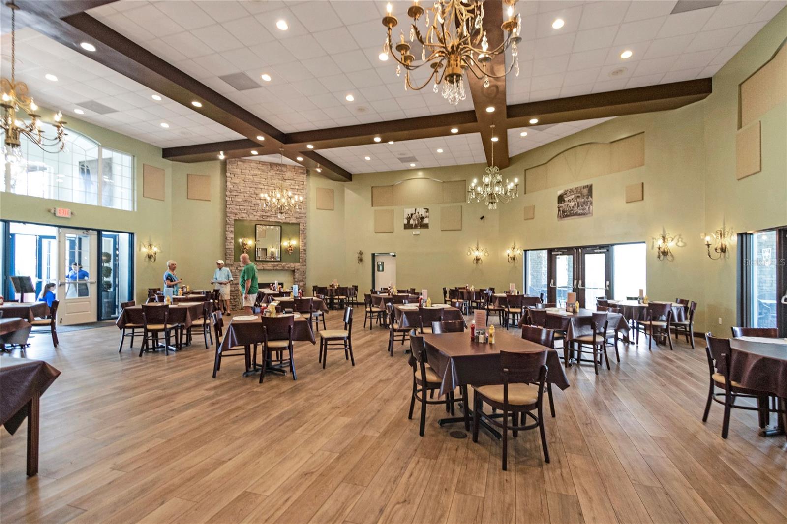 OAK RUN LAUREL OAKS - Residential