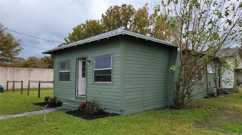 Photo of 200 Old Daytona Rd, Deland, FL 32724 (MLS # V4946459)