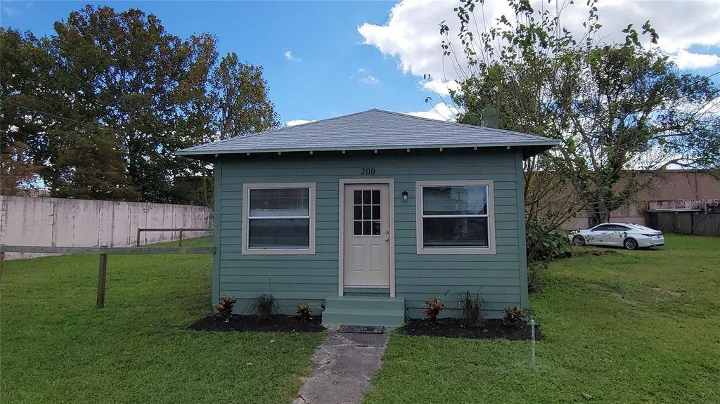 Photo of 200 Old Daytona Rd, Deland, FL 32724 (MLS # V4946459)