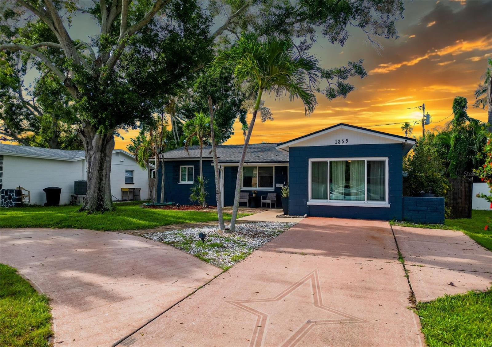 Fully upgraded East St. Petersburg home! Featuring a 2024 roof, 2025 HVAC, remodeled kitchen and baths with quartz countertops, Florida room, screened patio, and circular driveway—all just minutes from the water for fresh, breezy, waterfront-inspired living. Conveniently located near shopping, dining, Cypress Links at Mangrove Bay Golf, and only 10–15 minutes to downtown St. Petersburg!