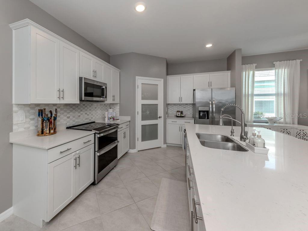 ANTIGUA/WELLEN PARK - Residential