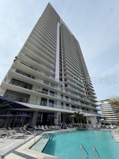 ART HOUSE - Residential Lease