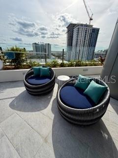 ART HOUSE - Residential Lease