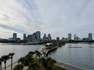 ART HOUSE - Residential Lease