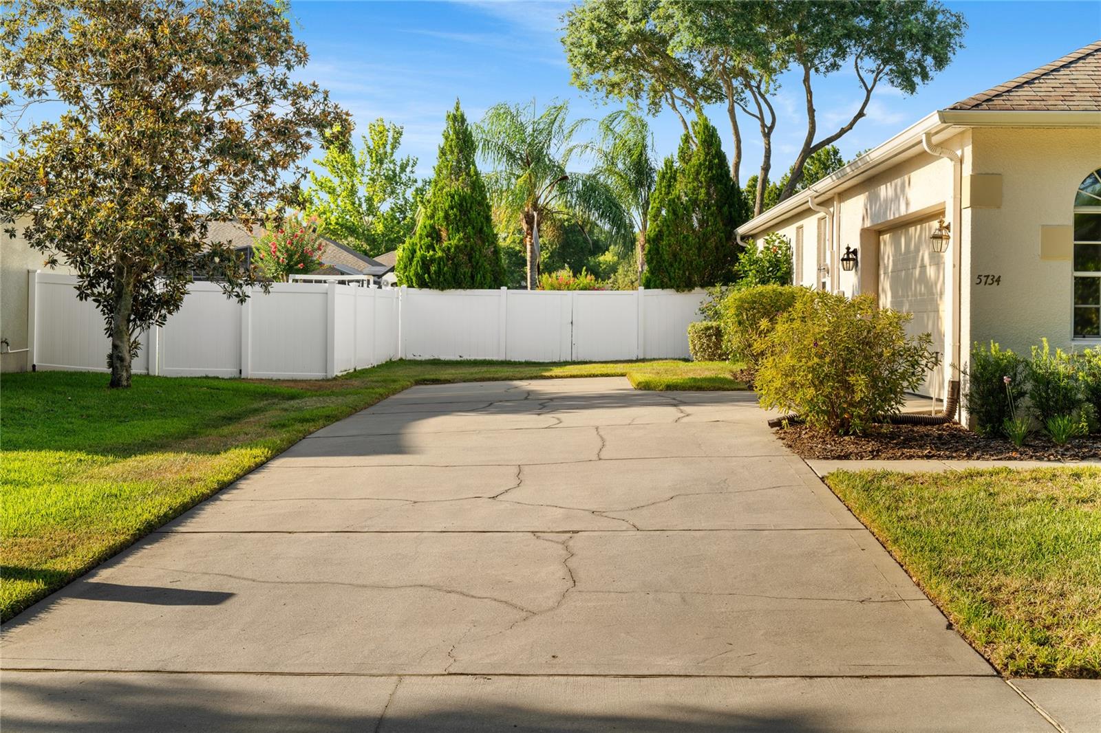 5734 LAKESHORE GROVE PLACE