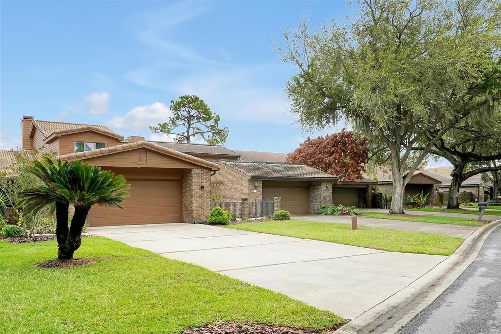 Photo of 139 Woden Way, Winter Haven, FL 33884 (MLS # P4938404)