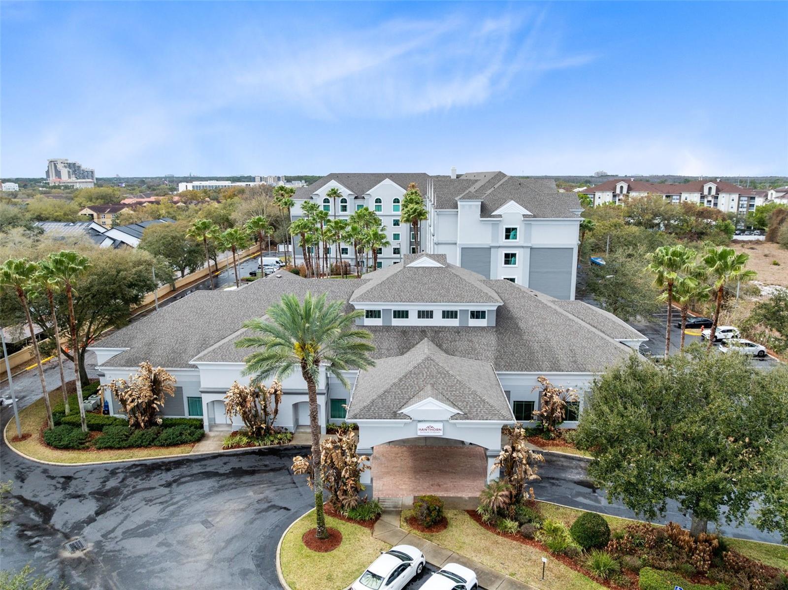 8303 RESIDENCE - Residential