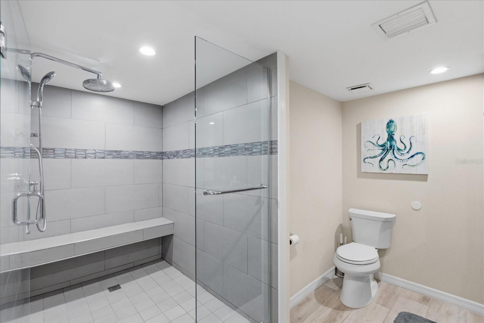 SEASCAPE TOWERS CONDO PH 01 - Residential