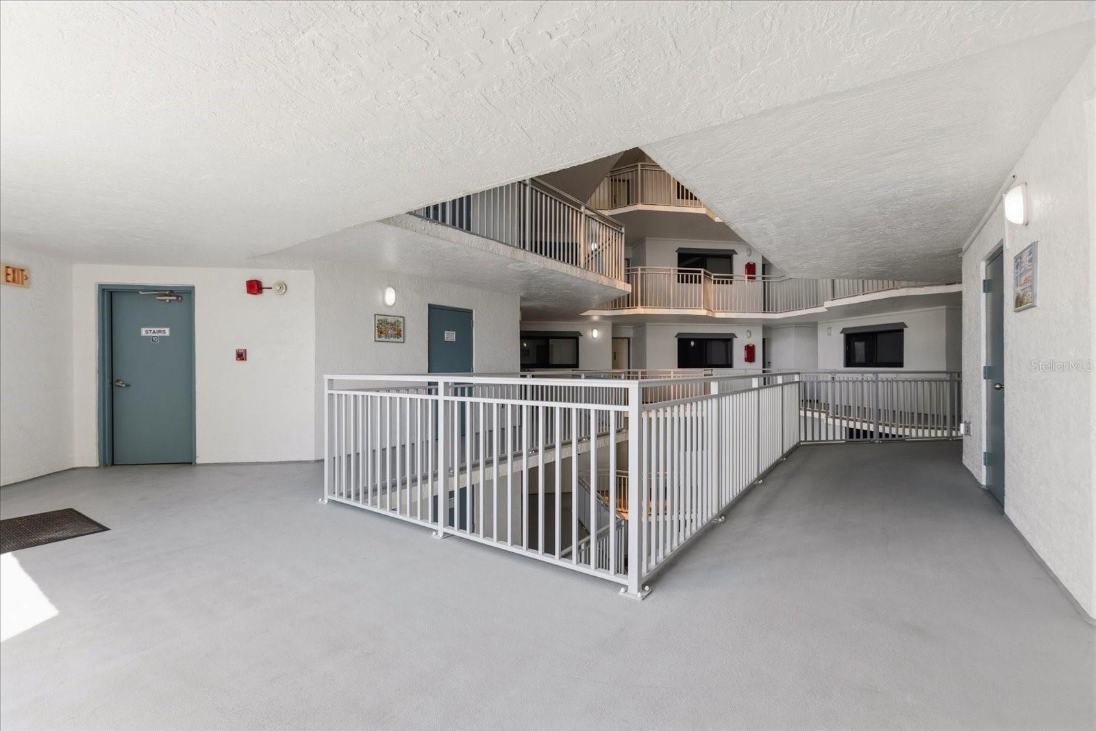 SEASCAPE TOWERS CONDO PH 01 - Residential