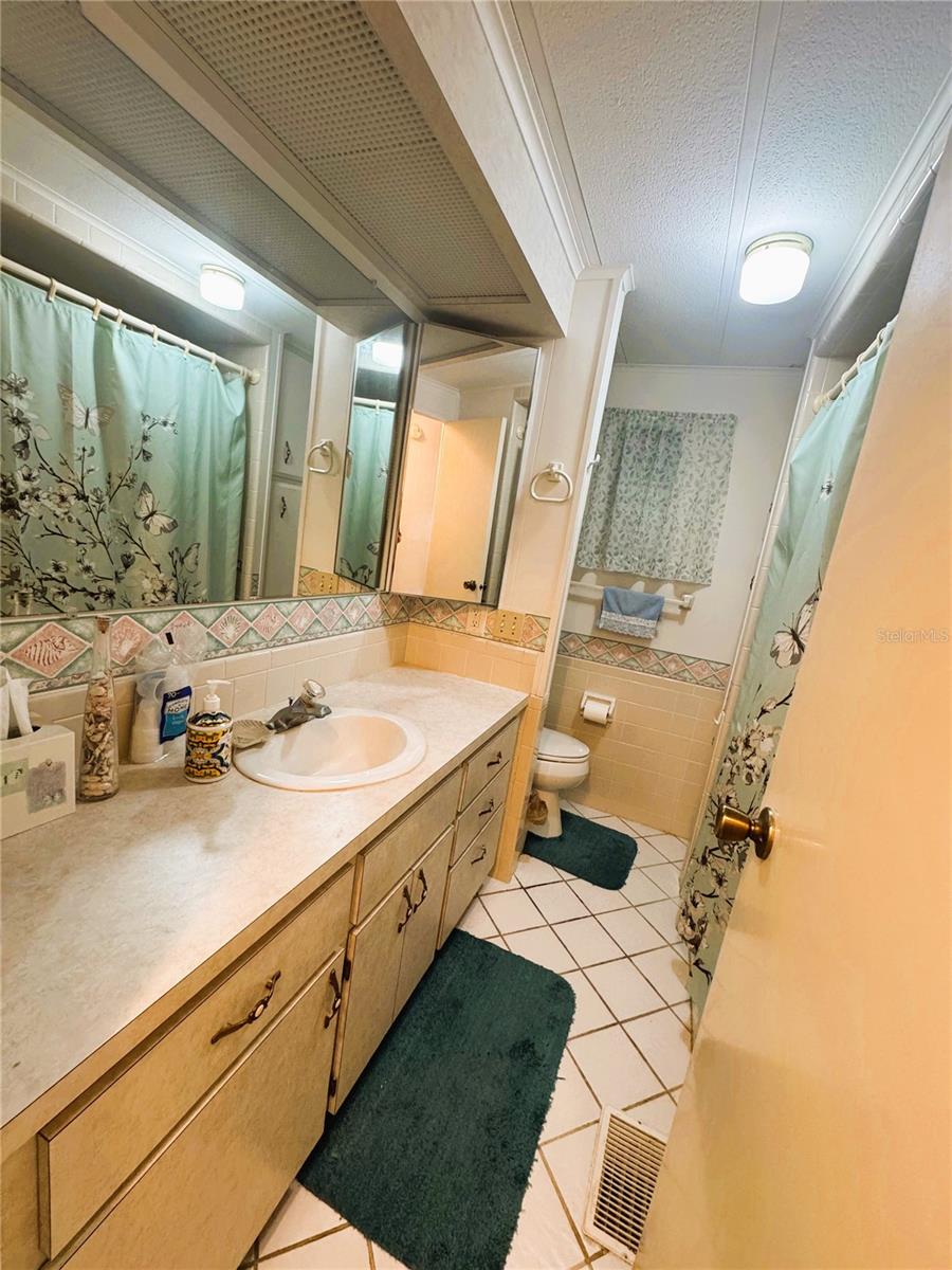 HAWTHORNE AT LEESBURG A COOP - Residential