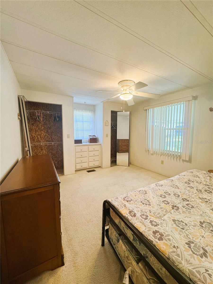 HAWTHORNE AT LEESBURG A COOP - Residential