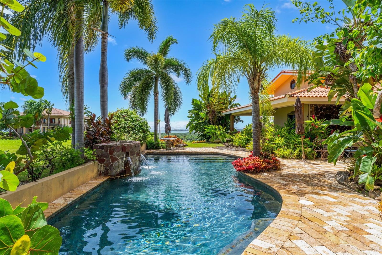 LAS VISTAS DE RIO MAR - Residential