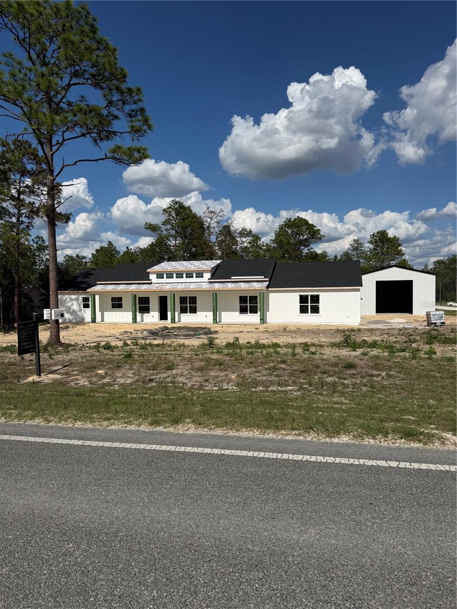 ROLLING HILLS - Residential