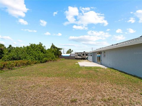 A home in PORT CHARLOTTE