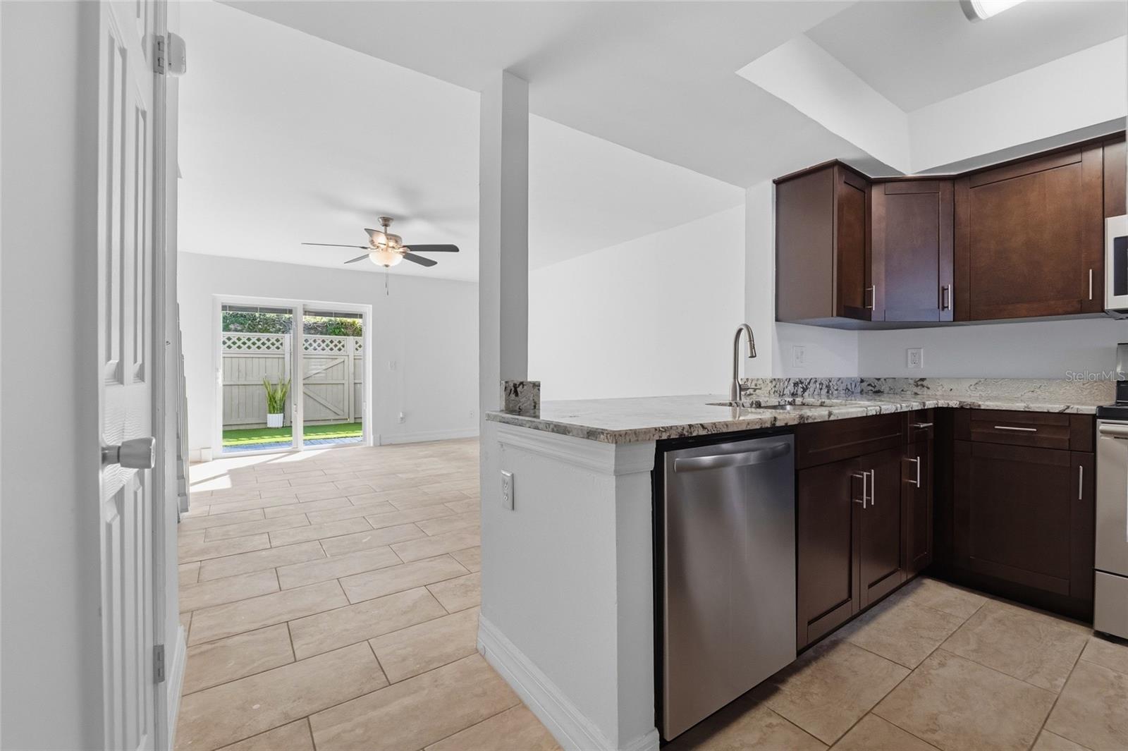 CARROLLWOOD VILLAGE PH III - Residential