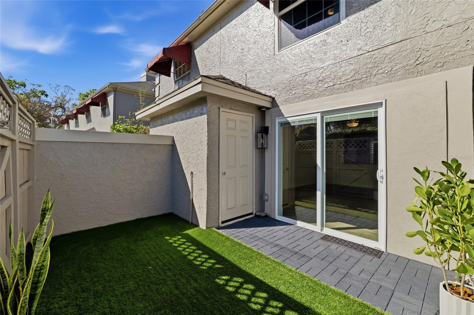 CARROLLWOOD VILLAGE PH III - Residential