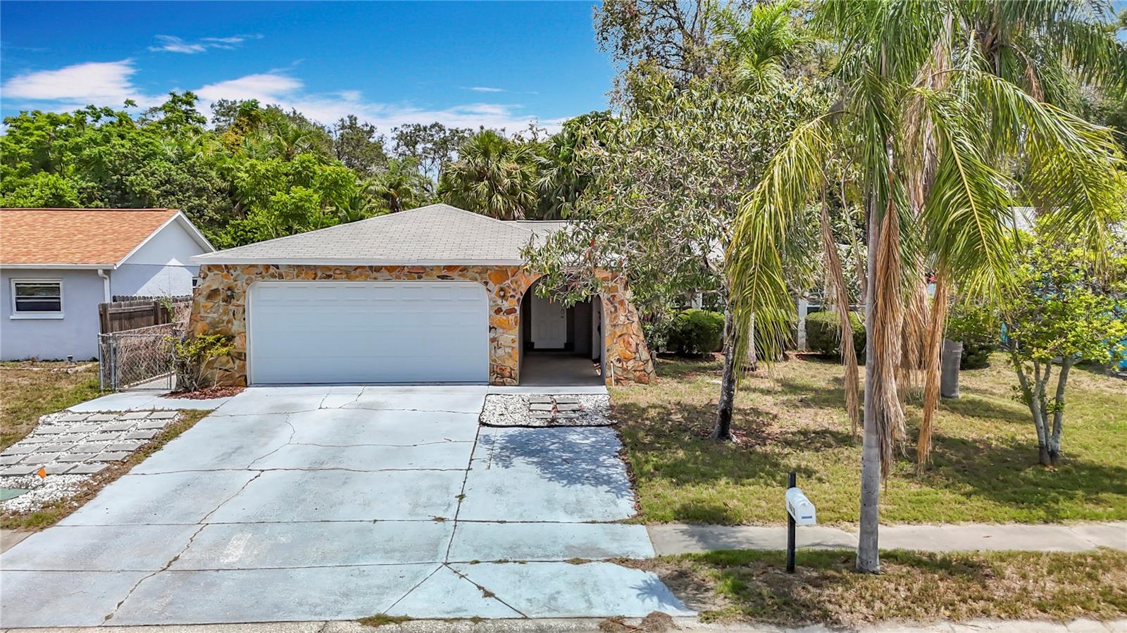 7613 BRAMBLEWOOD DRIVE