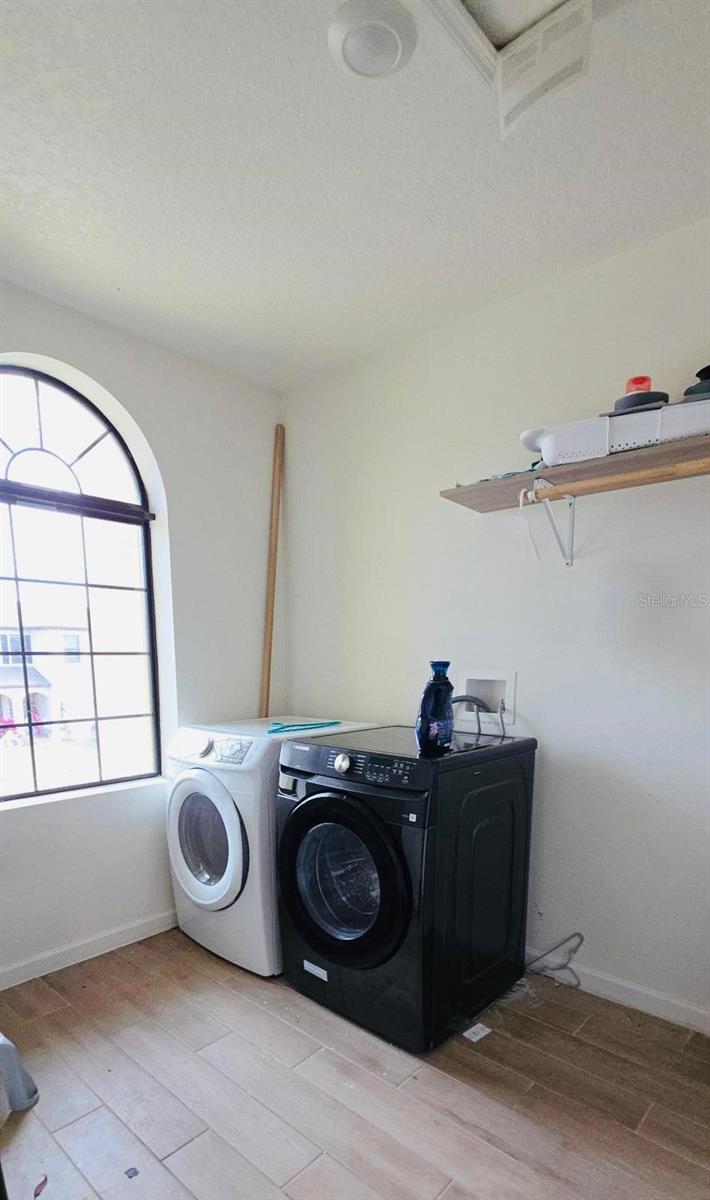 SAWGRASS LAKES PH FIVE - Residential