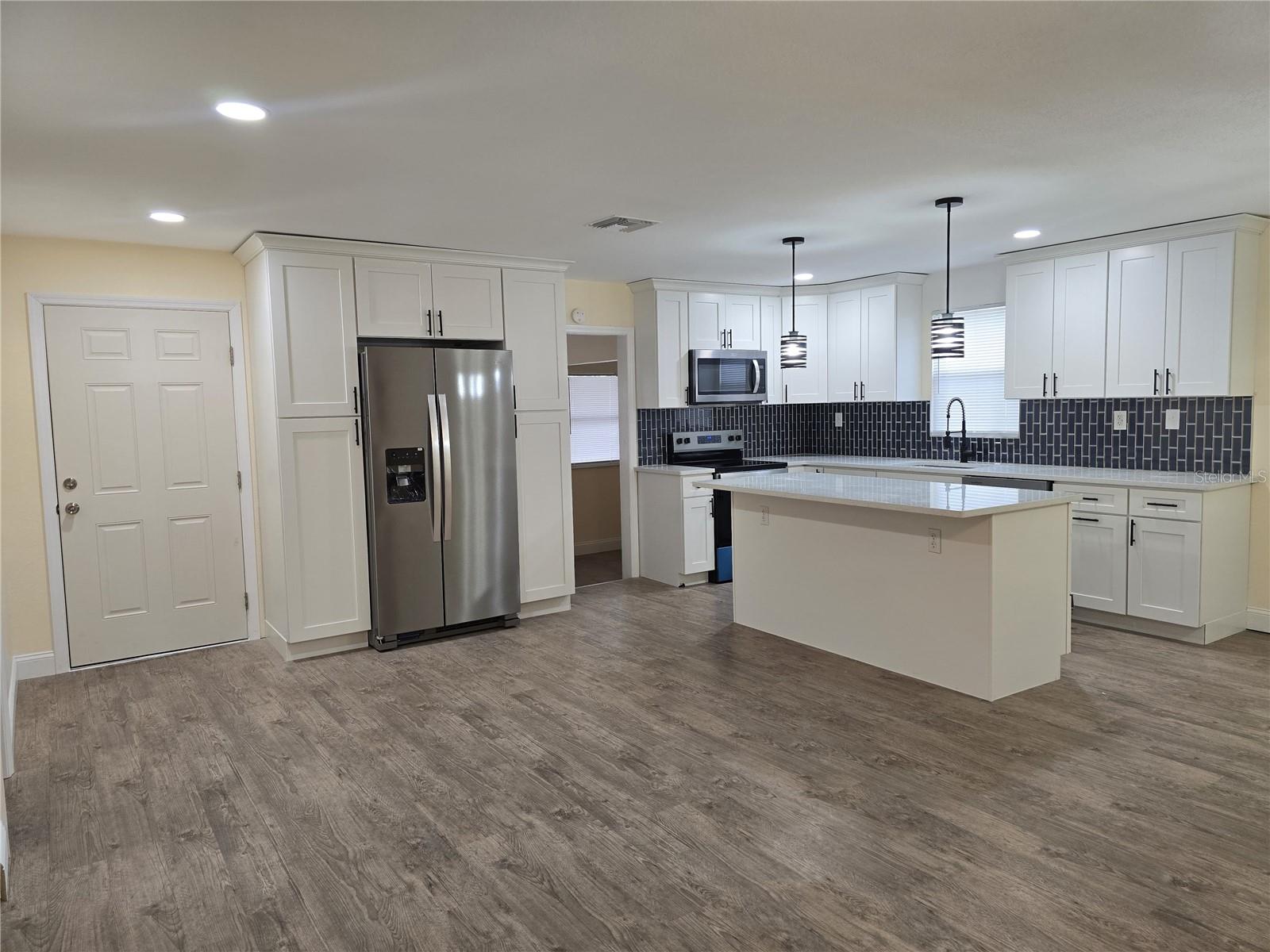 HOOKERS SUB - Residential