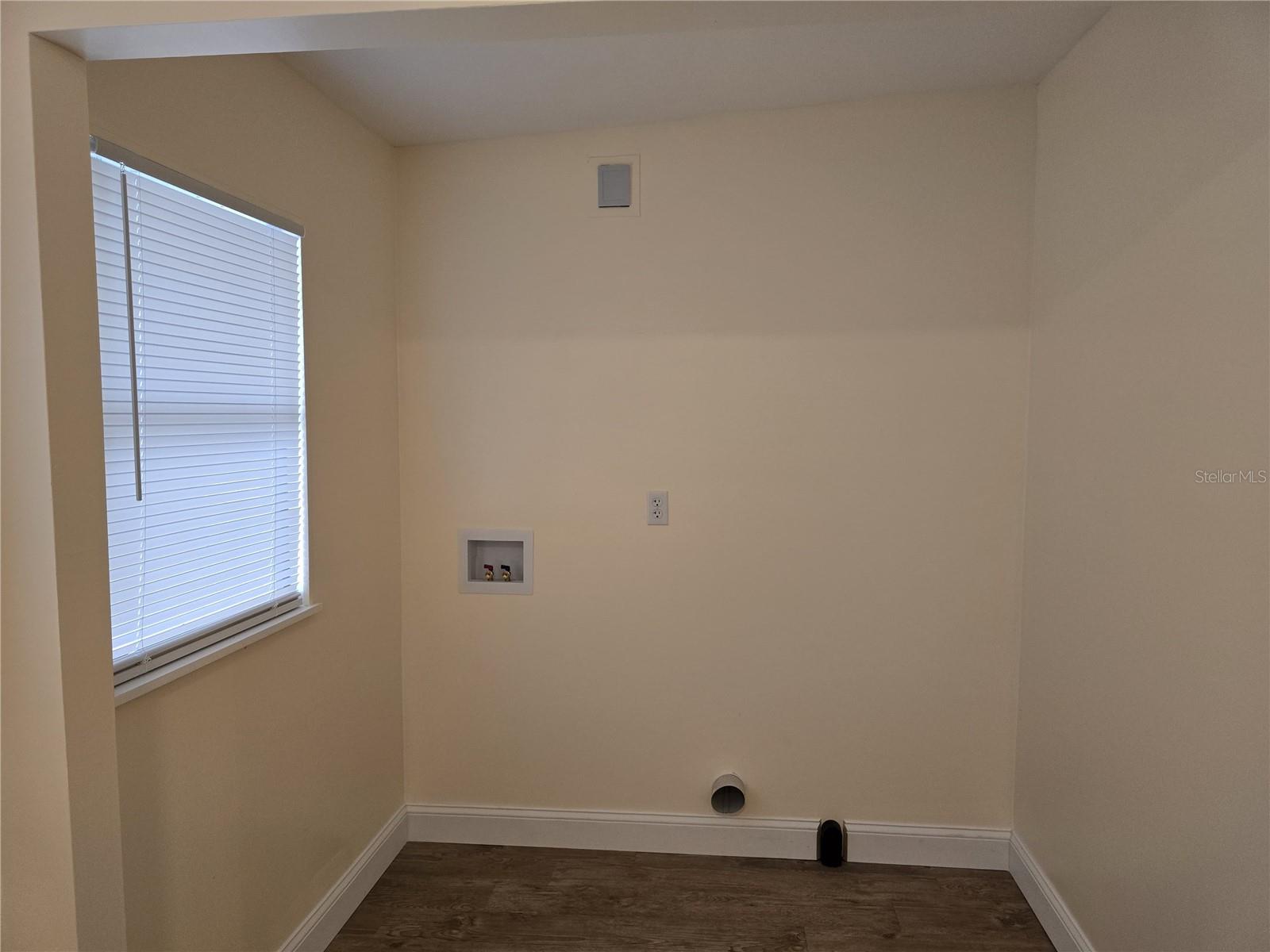 HOOKERS SUB - Residential