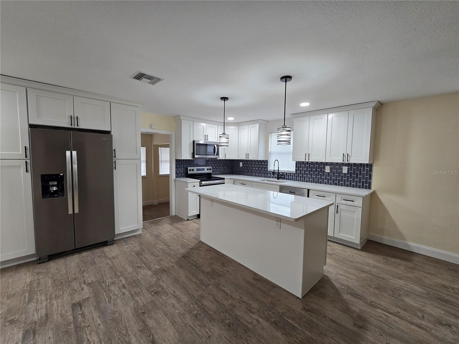 HOOKERS SUB - Residential