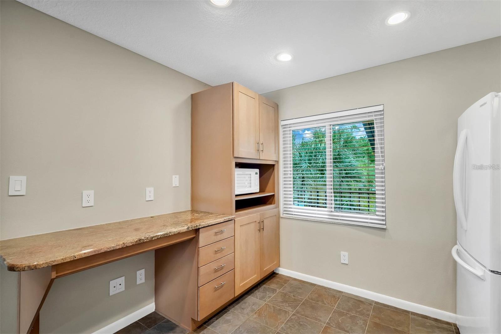 ESCONDIDO SEC 5 PH 2 - Residential Lease