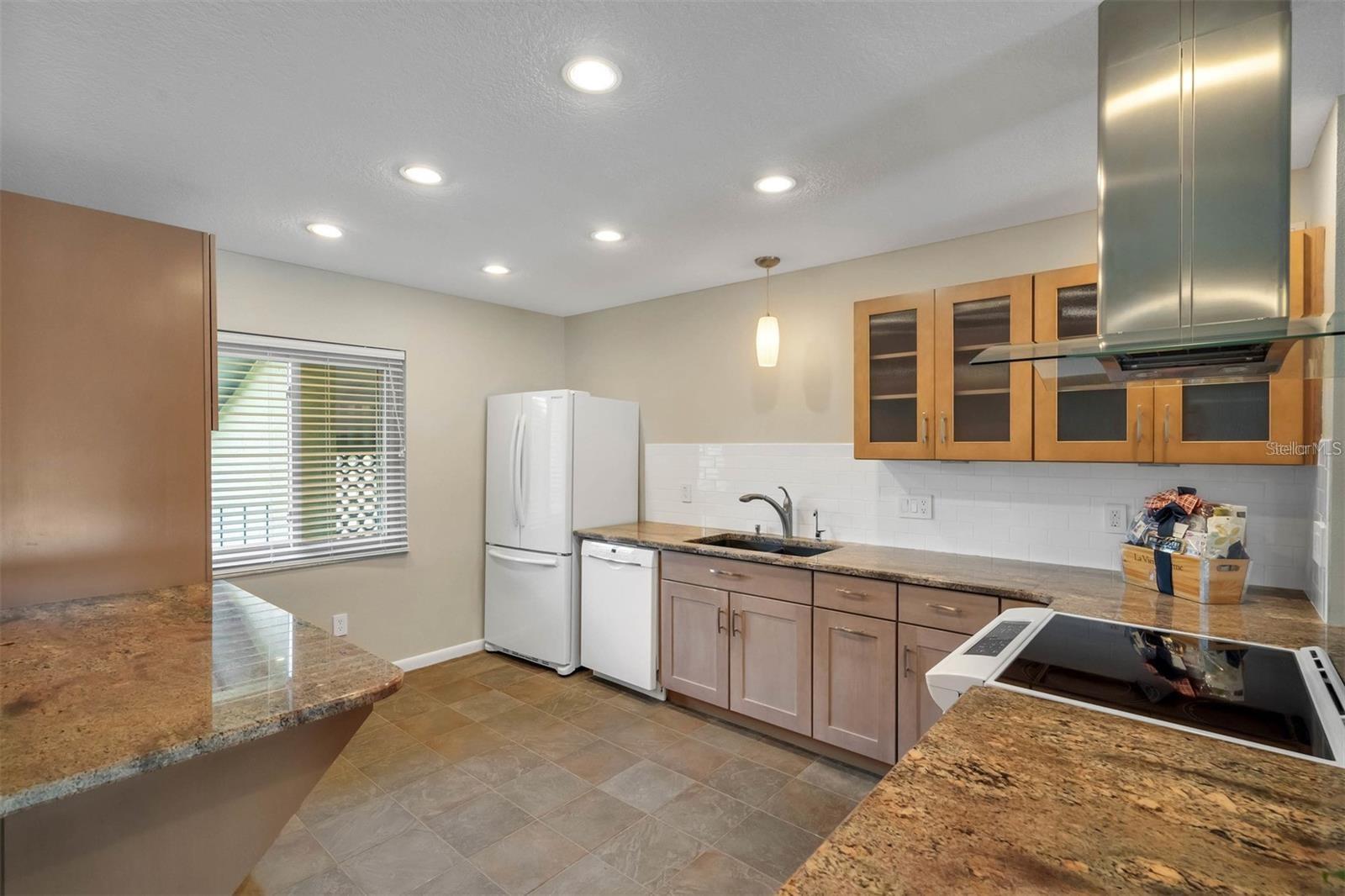 ESCONDIDO SEC 5 PH 2 - Residential Lease