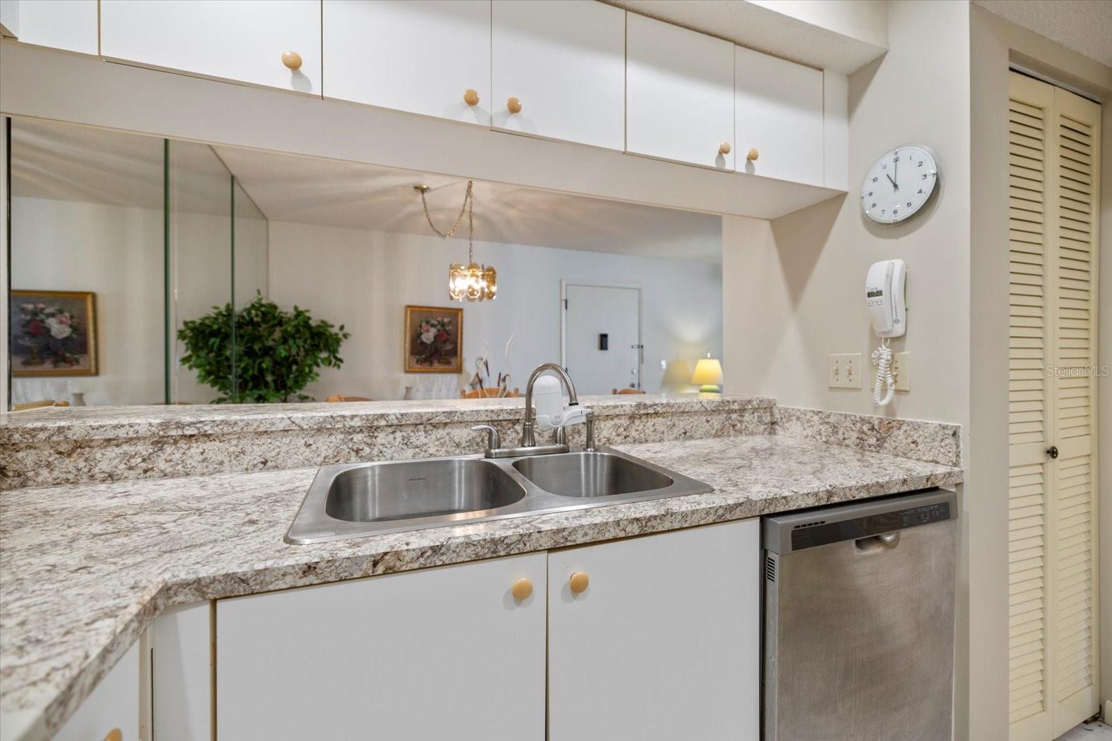 BIRD BAY V - Residential