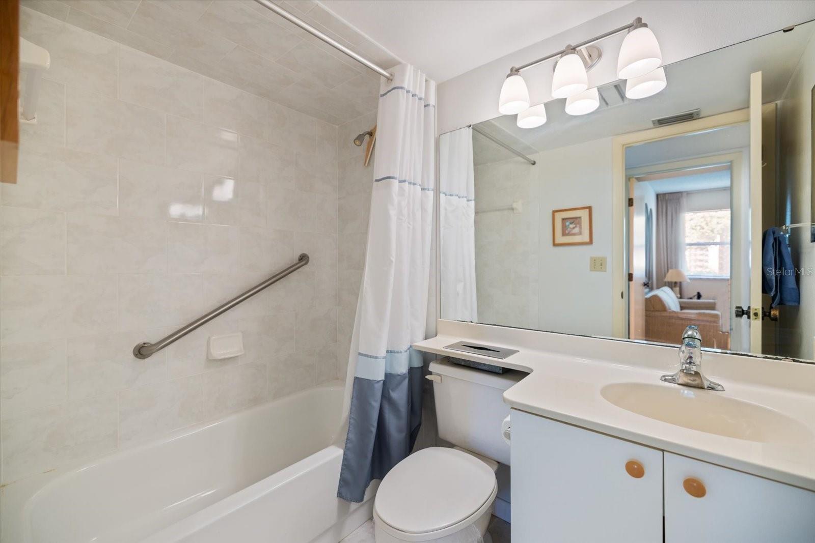 BIRD BAY V - Residential