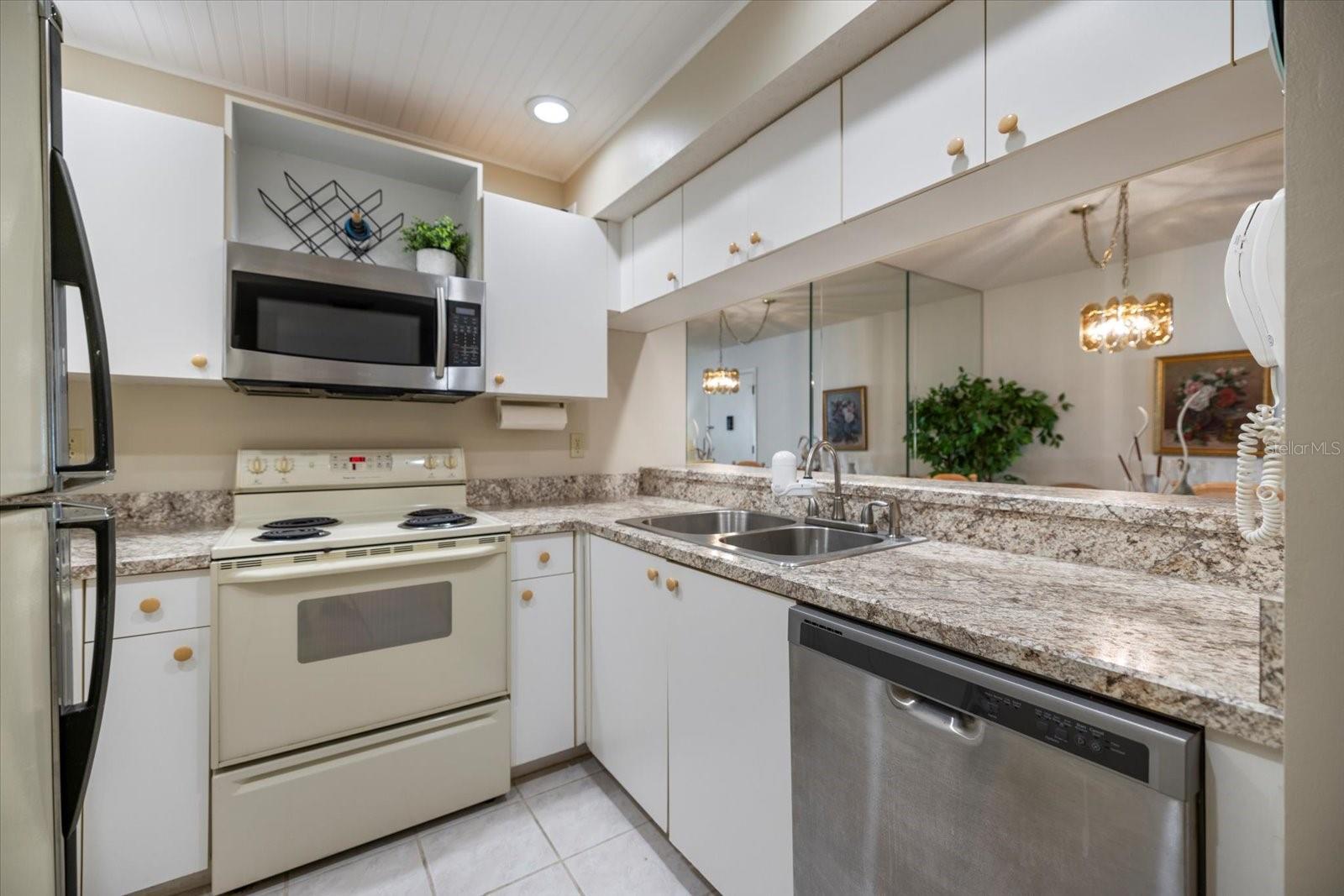 BIRD BAY V - Residential