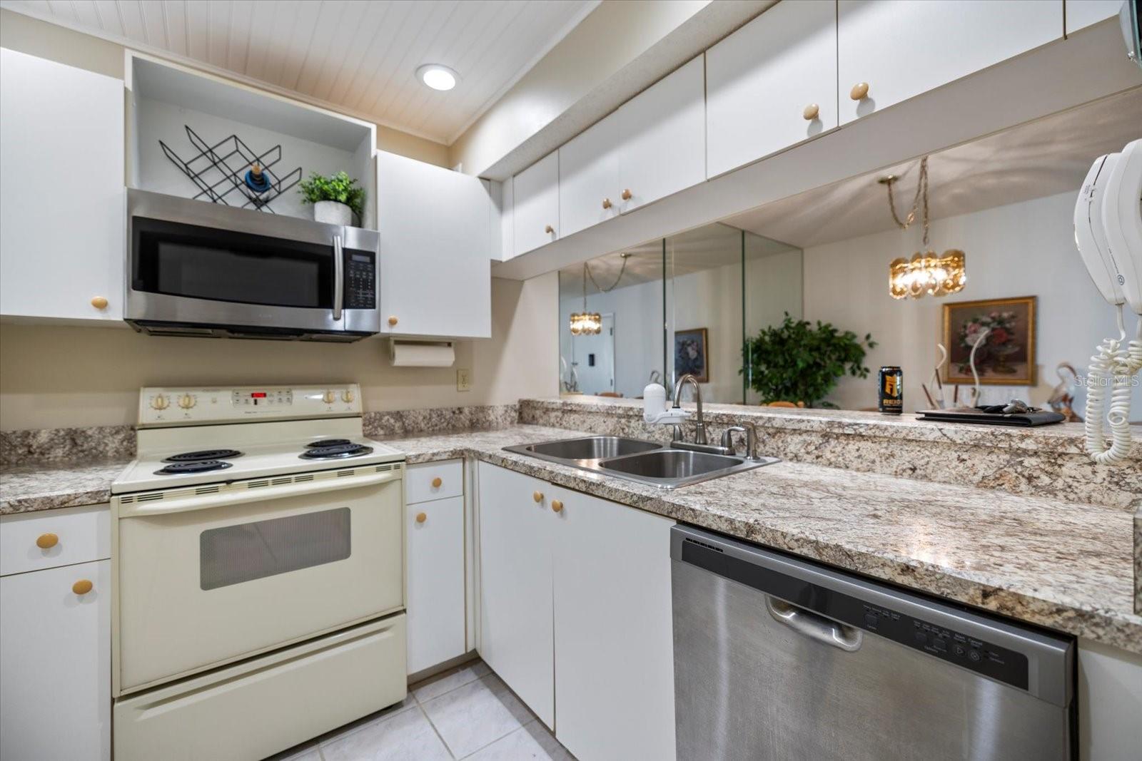 BIRD BAY V - Residential