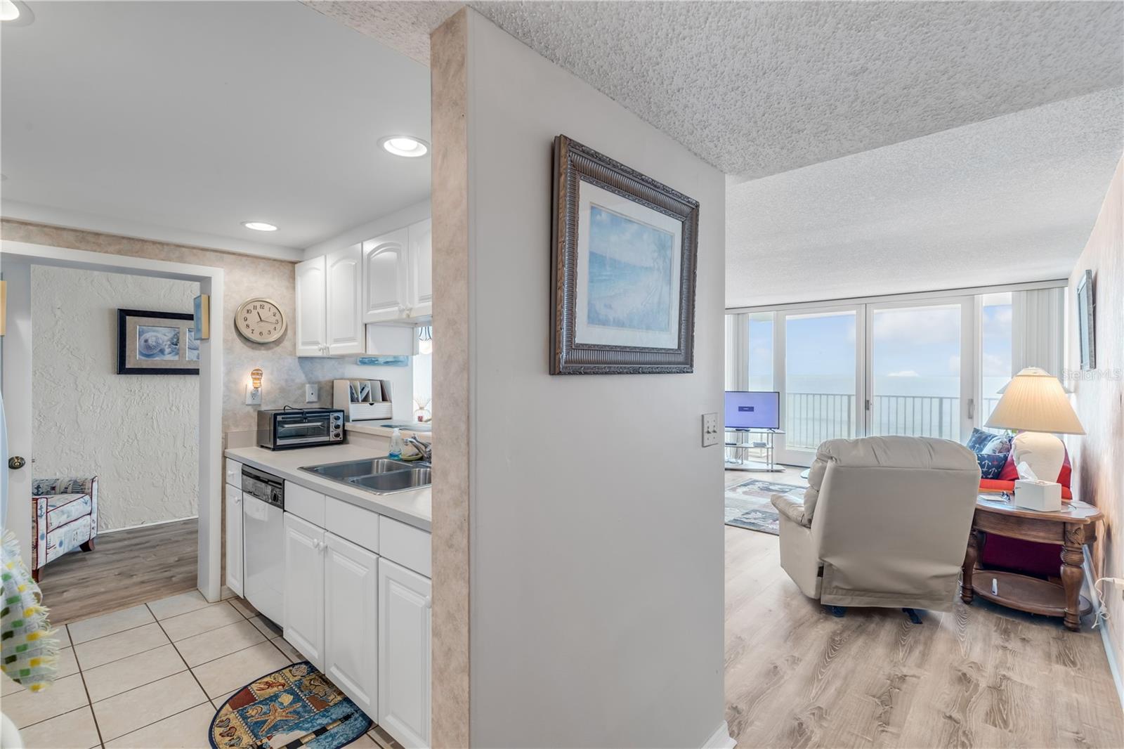 OCEAN VIEW TOWERS - Residential