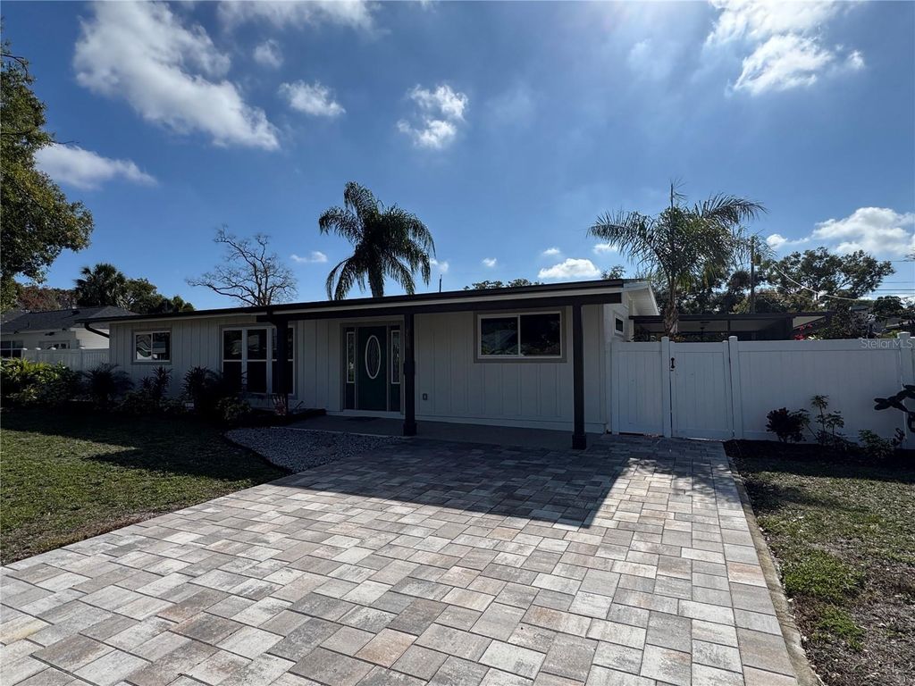 Photo of 4670 33rd Avenue N, St Petersburg, FL 33713 (MLS # TB8460709)