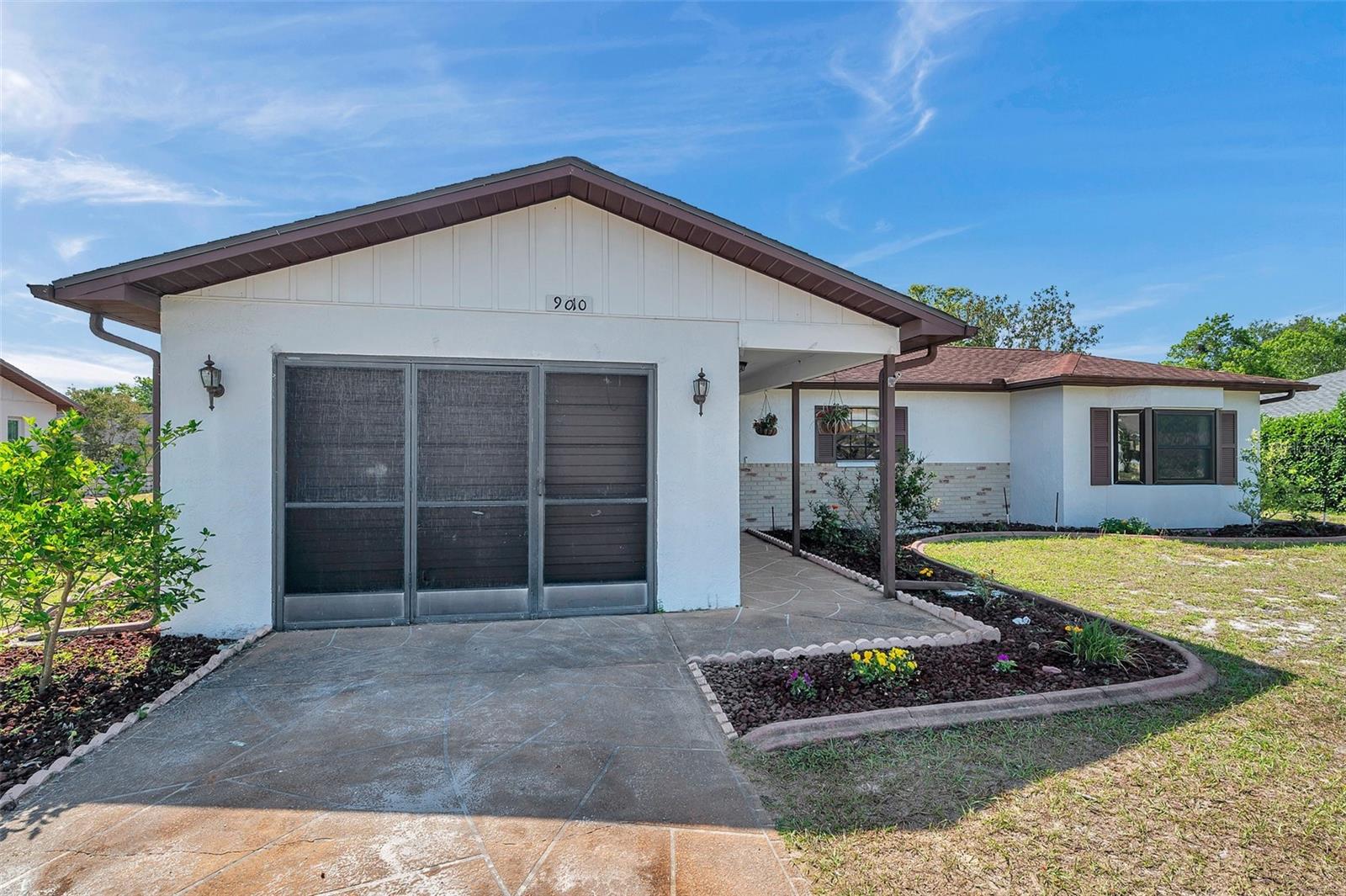 9010 BONNET WAY