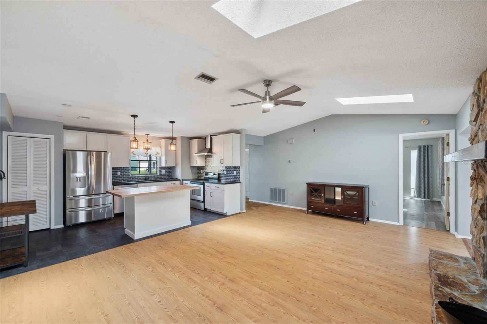 9010 BONNET WAY