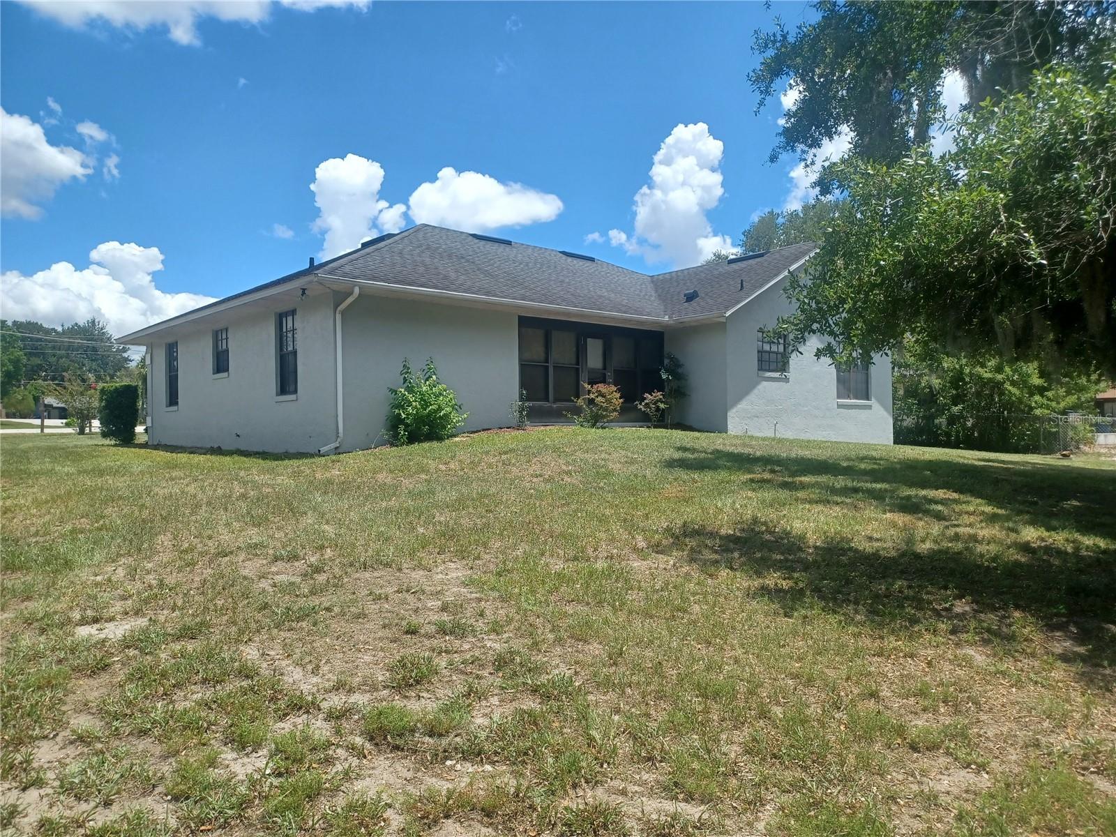 805 VELMA COURT