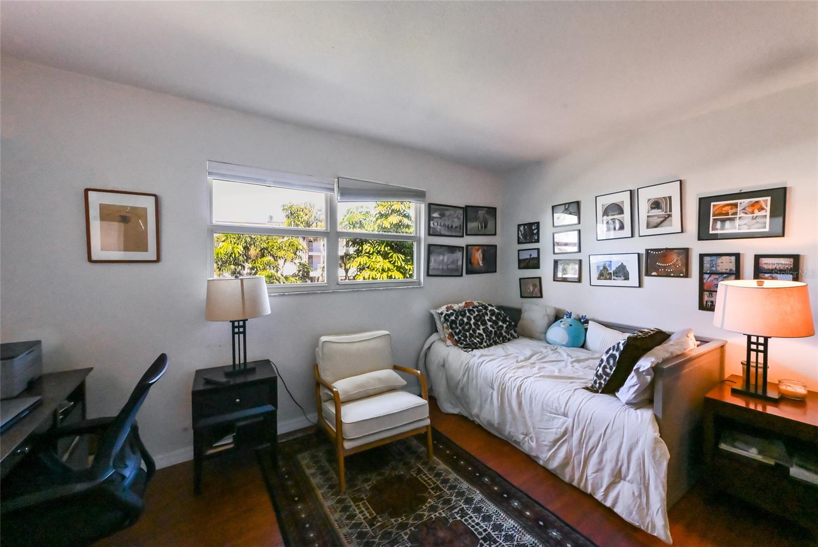 SUTTON PLACE - Residential