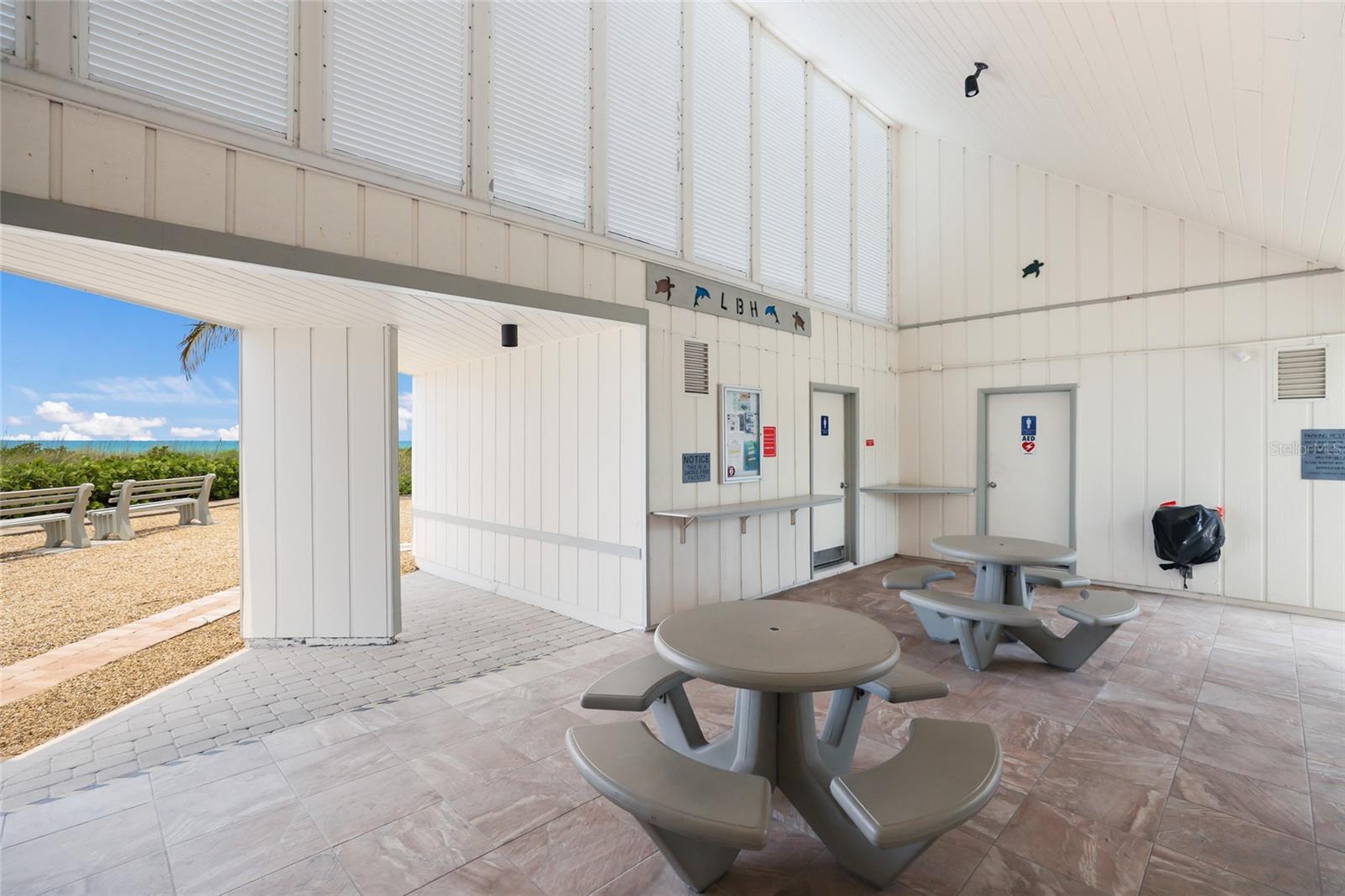 SUTTON PLACE - Residential