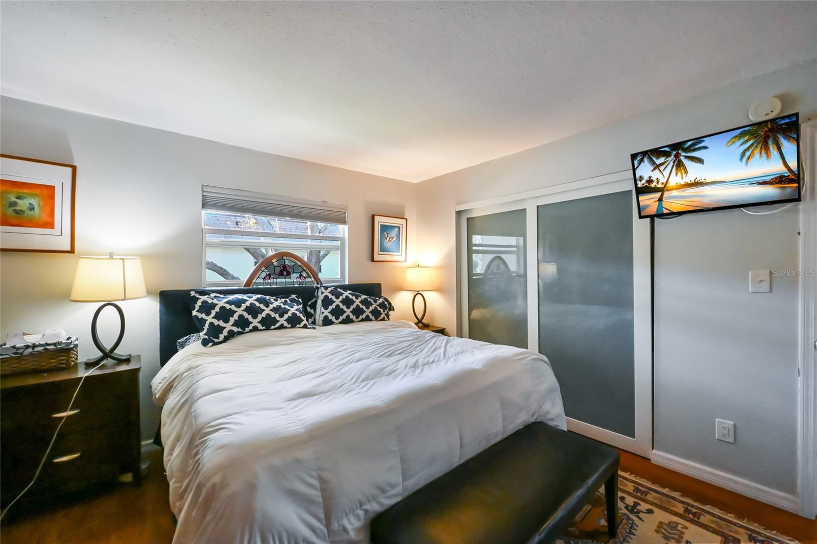 SUTTON PLACE - Residential