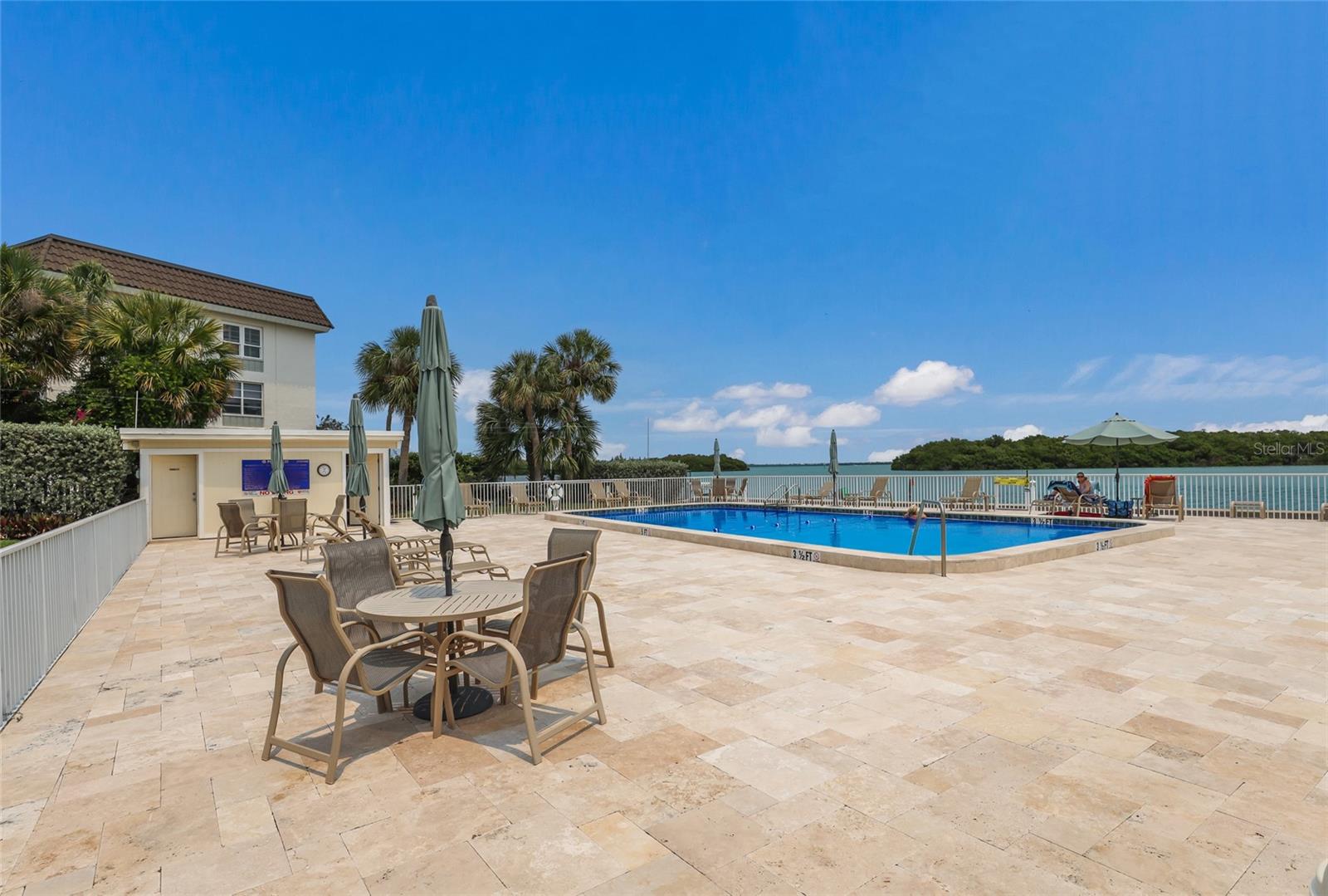 SUTTON PLACE - Residential